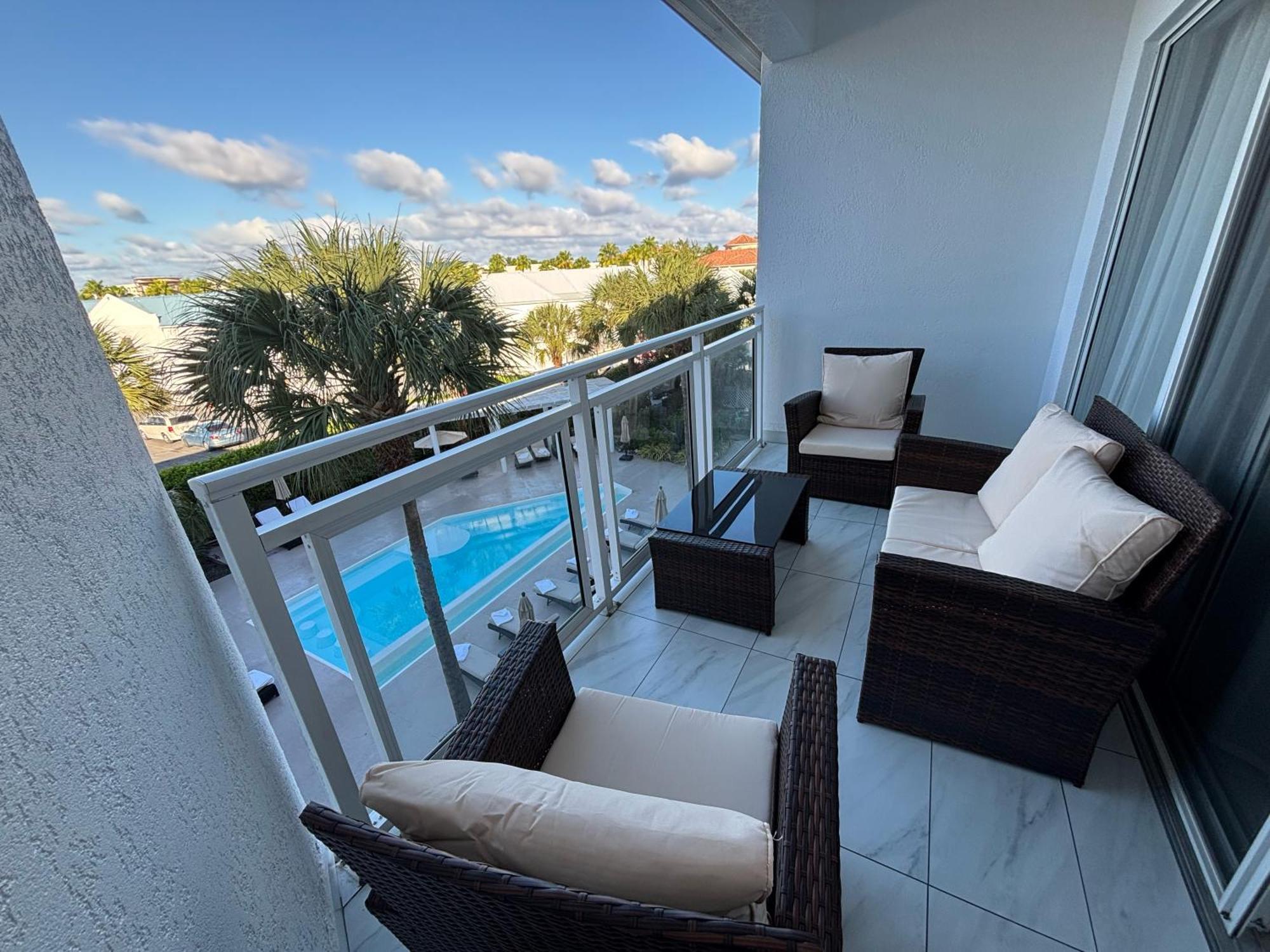 Grace Bay Suites Dış mekan fotoğraf